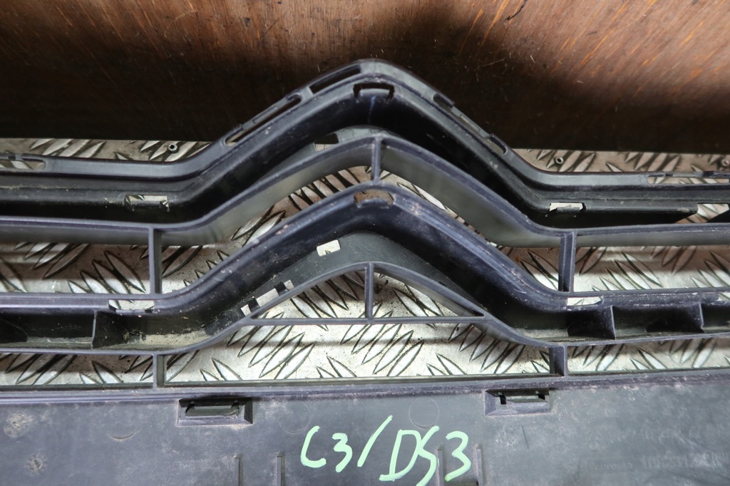 фото №10, Решётка радиатора бампера c3 ds3 9674025277