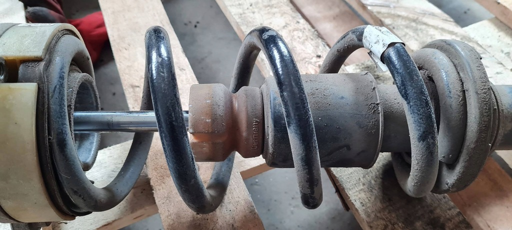 фото №7, A6 c8 4k амортизатор lrwy правый перед передний 4k0413031ah a7 4k