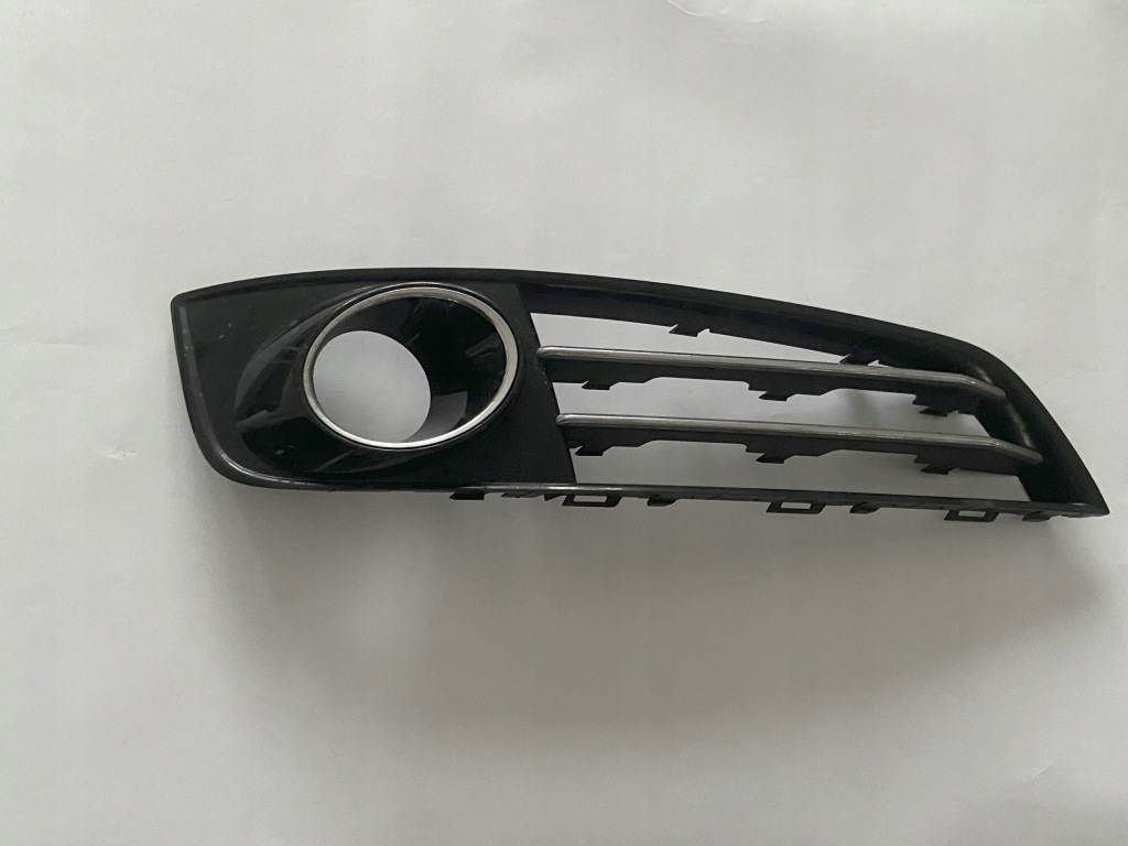 фото №1, Audi оригинальный номер 4h0807680l решётка бампера передний p