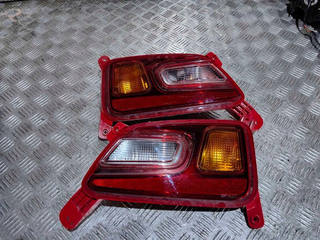 фото №1, Hyundai kona лампа w бампер правый задняя правая задняя