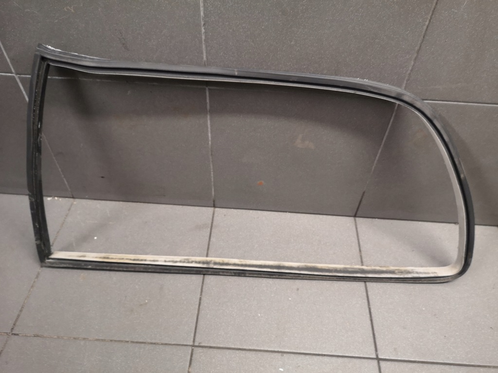 фото №6, Прокладка скло лівий задня audi a3 8l 3d