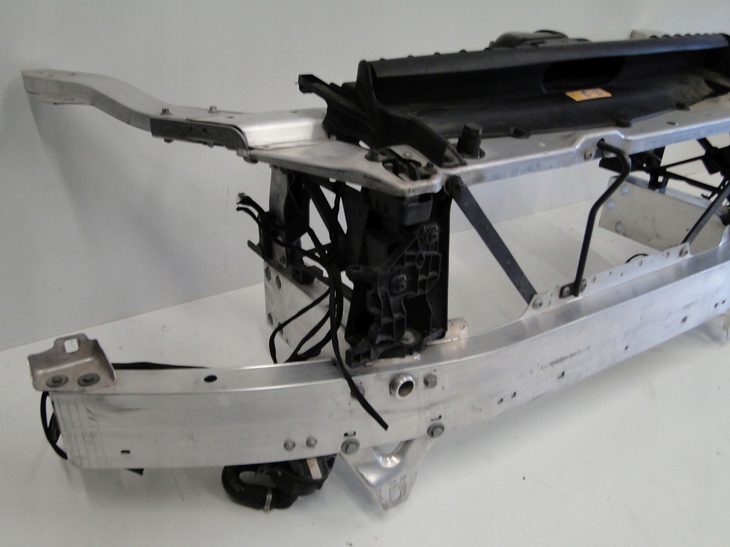 фото №10, Mercedes glc 253 x253 c253 lift з'єднувач кронштейн верхній правий панель фари pas amg