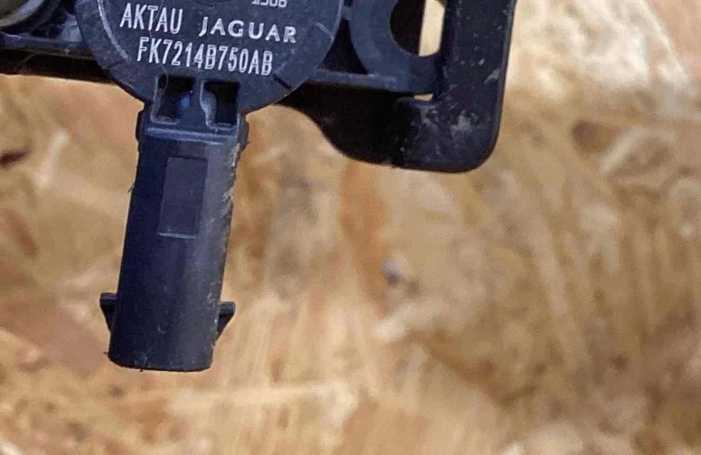 фото №15, Discovery sport абсорбер бампера перед fk72-17e778 fk72-14b750