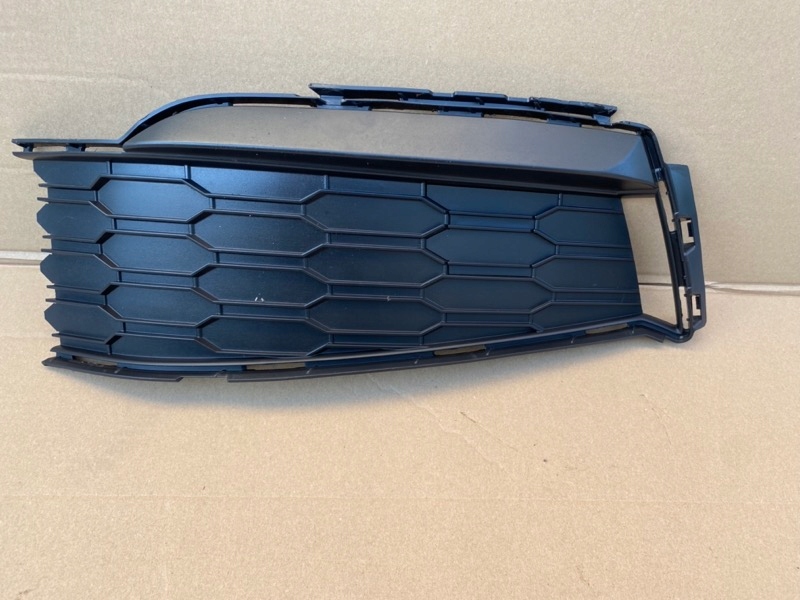 фото №1, Skoda kamiq решётка бампера левая