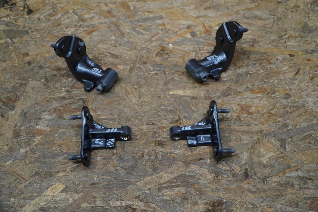 фото №1, Петля петли дверь задняя l/p mercedes gle v167 w167 992 оригинал 23r