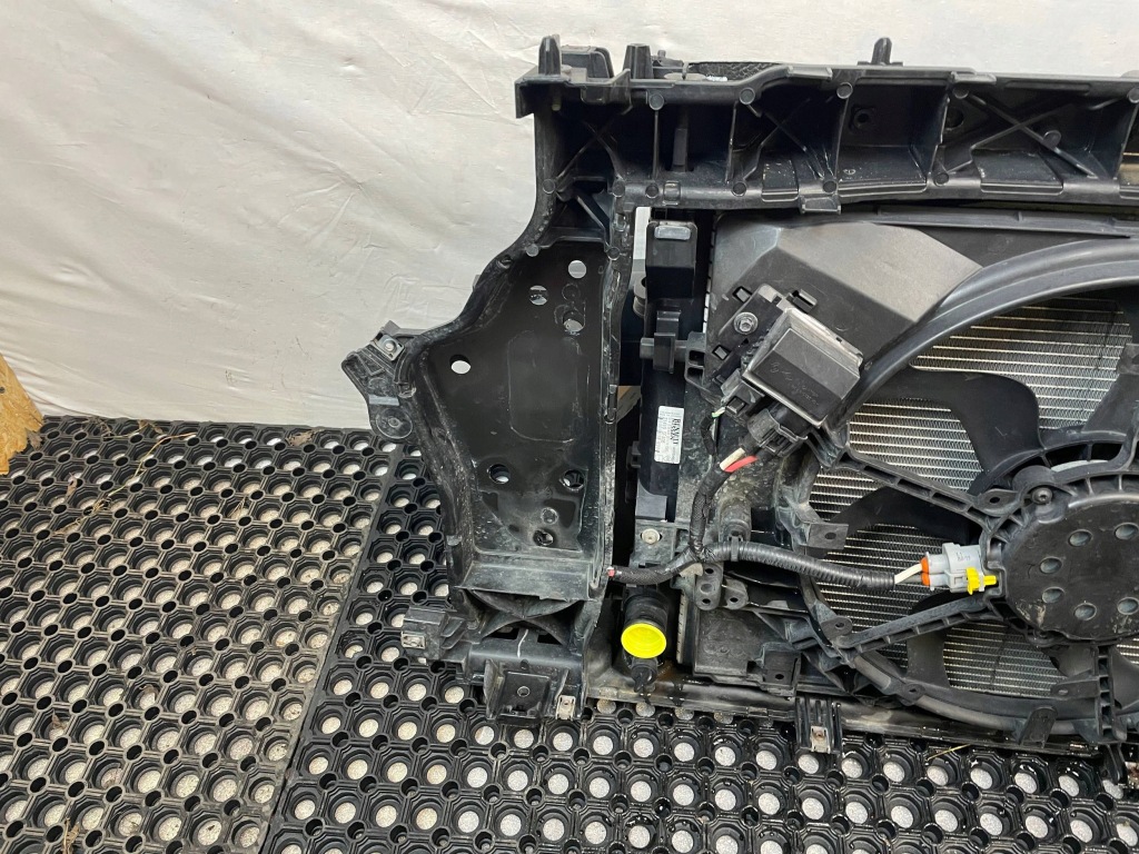 Ремень передний усилитель балка радиатор renault clio v 1.0 tce 2019- Недорого