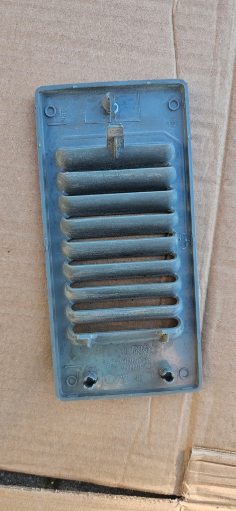 Решётка обдув renault trafic 2 8200018673 Цена