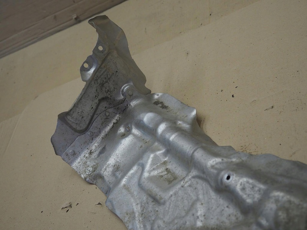 фото №15, Защита тепловая редуктор bmw 2 f46 688218301