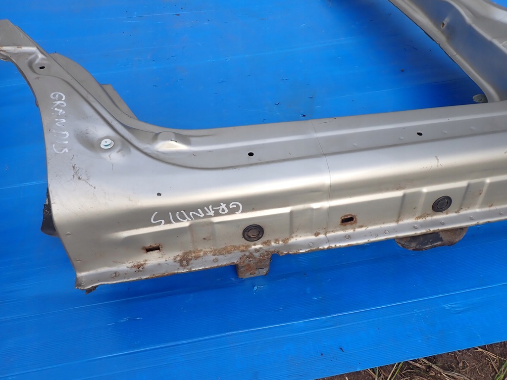 фото №6, Mitsubishi grandis поріг правий