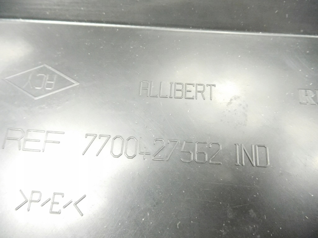 Бампер перед renault megane i 7701471765 Недорого