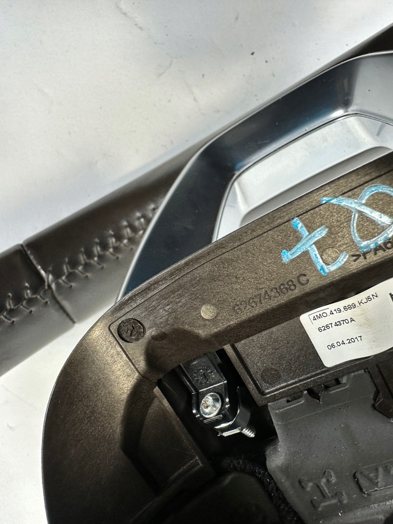 фото №8, Q7 4m s-line sq7 повітропровід шкіряний мультифункціональний 4m0419689