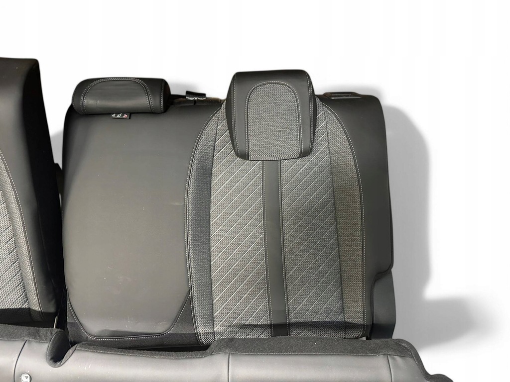 фото №10, Peugeot 2008 ii 2024 сиденья / заднее сиденье / комплект