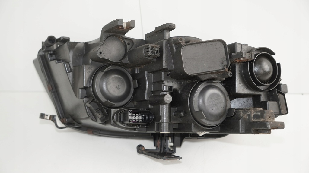 фото №8, Лампа левый перед передняя audi a4 b8 07-11r/