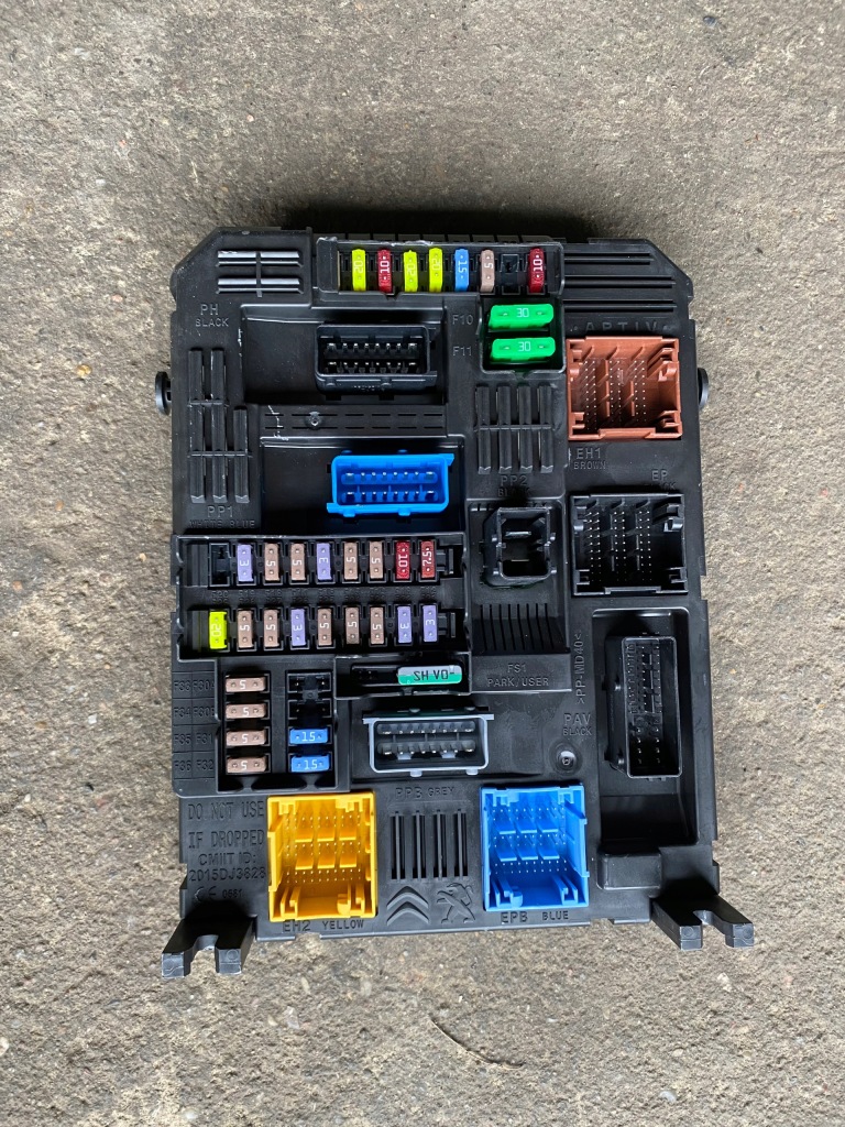 фото №1, Opel corsa f модуль коробка запобіжники 2015dj3828