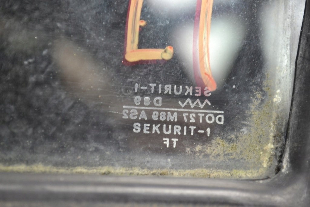 фото №6, Mercedes w114 w115 скло трикутник двері лівий задня