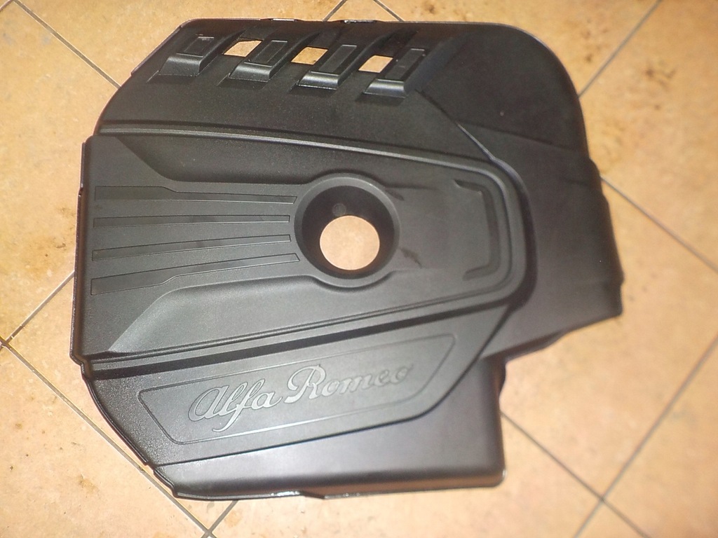 фото №1, Крышка защита na двигатель alfa romeo giulia 2.2d