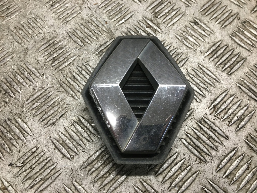 фото №1, Scenic ii емблема значок перед 8200115115