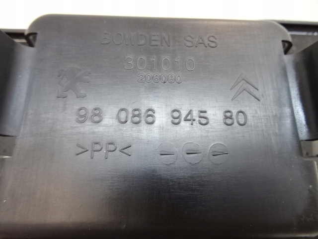 фото №8, Citroen c4 cactus вкладиш кронштейн колеса запасного 9808694580