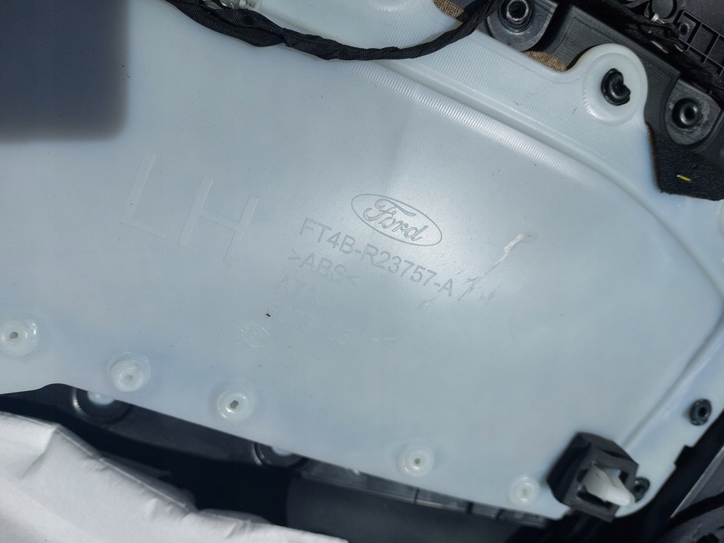 фото №4, Edge обивка дверь левый перед ft4b-r23757-a