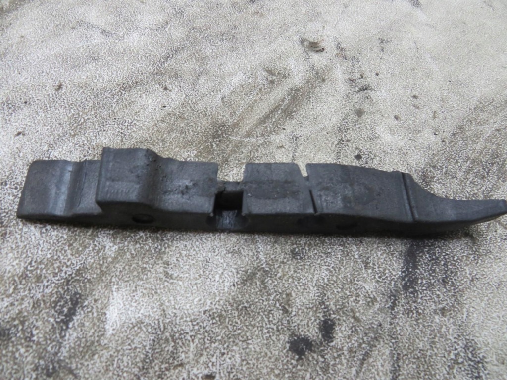 фото №1, Прокладка капот двигуна ліва audi a8 d4 4h0823733b