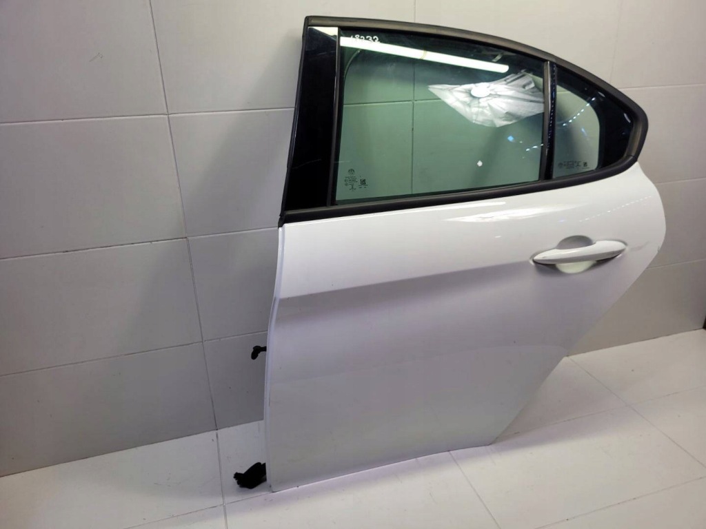 фото №3, Дверь задняя левая сторона alfa romeo giulia 952 2017