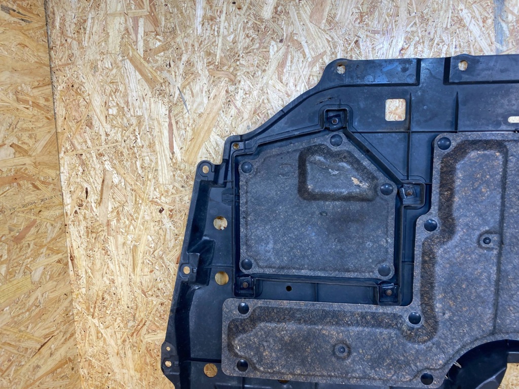 Плита захист підлога pod двигун lexus ct ct200h 51441-76020 2011- Ціна