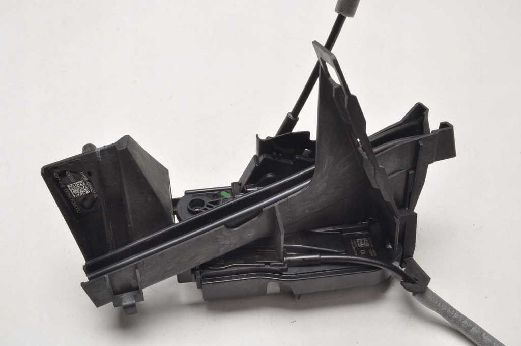 фото №4, Ford fiesta mk8 замок двері лівий задня 6 pin