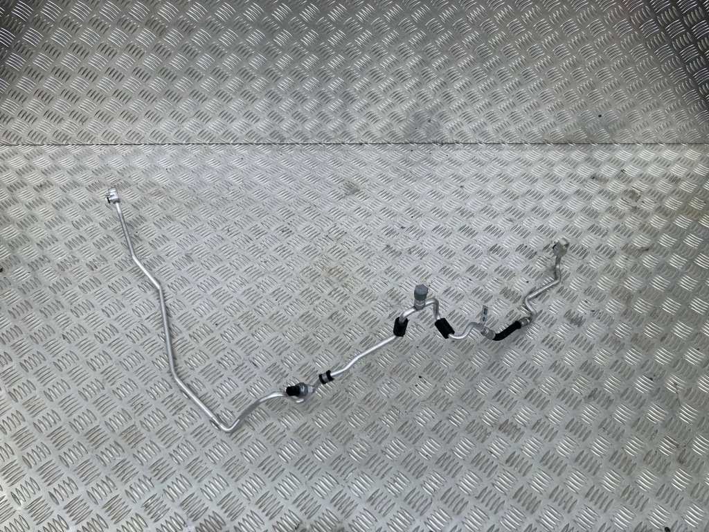 фото №1, Шланг труба кондиционера bmw 2 f45 2.0 d 6832951