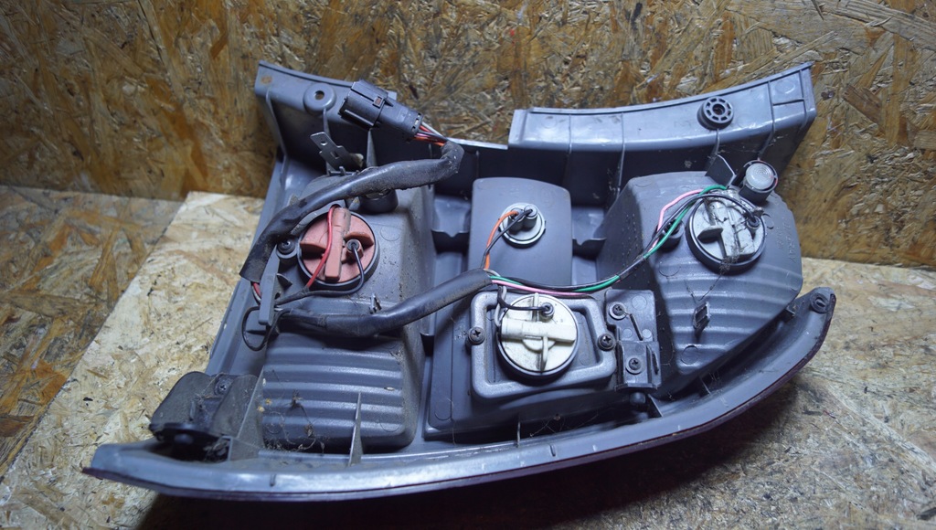 фото №10, Лампа лівий задня kia sportage ii lift