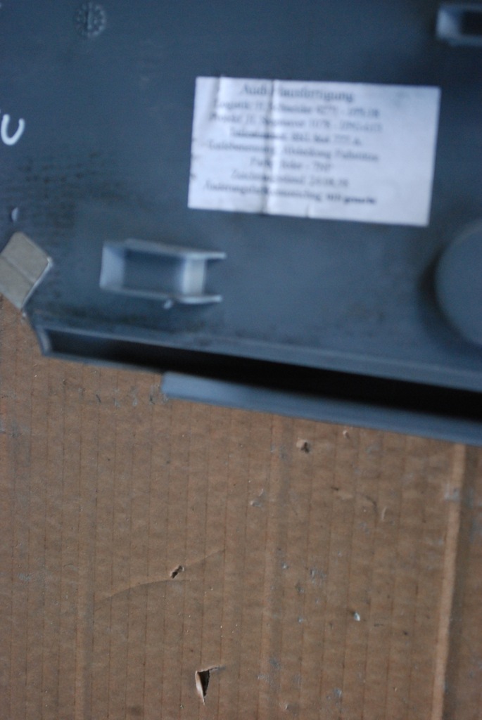 фото №12, Подножка накладка audi tt 8n eu 8n1864777a