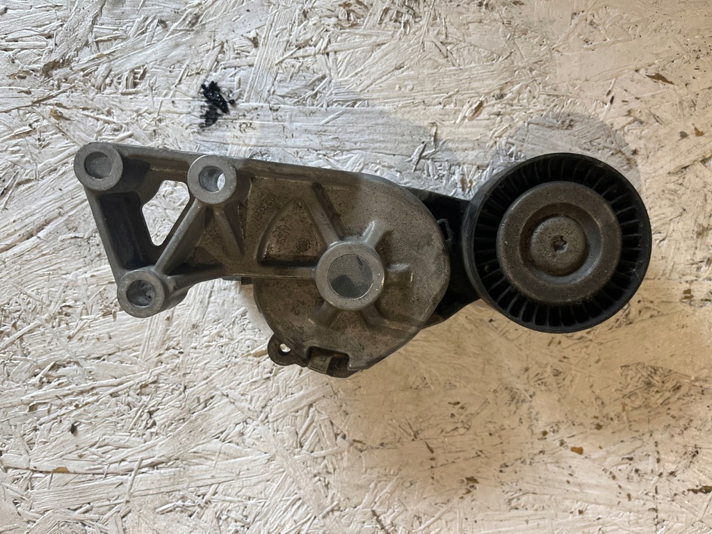 фото №1, Натягувач ролик ремінь клиновий vw transporter t5