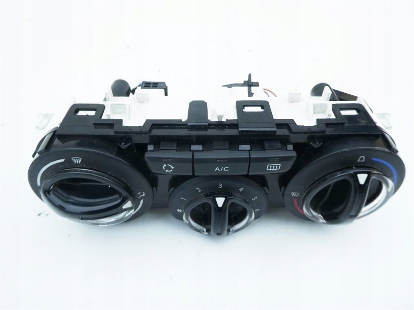 фото №7, Панель кондиционера peugeot 2008 96722483zd