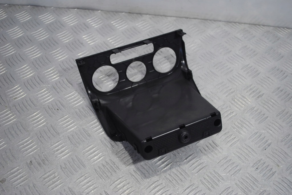 фото №4, Рамка бардачок полка панель обдув vw golf v plus