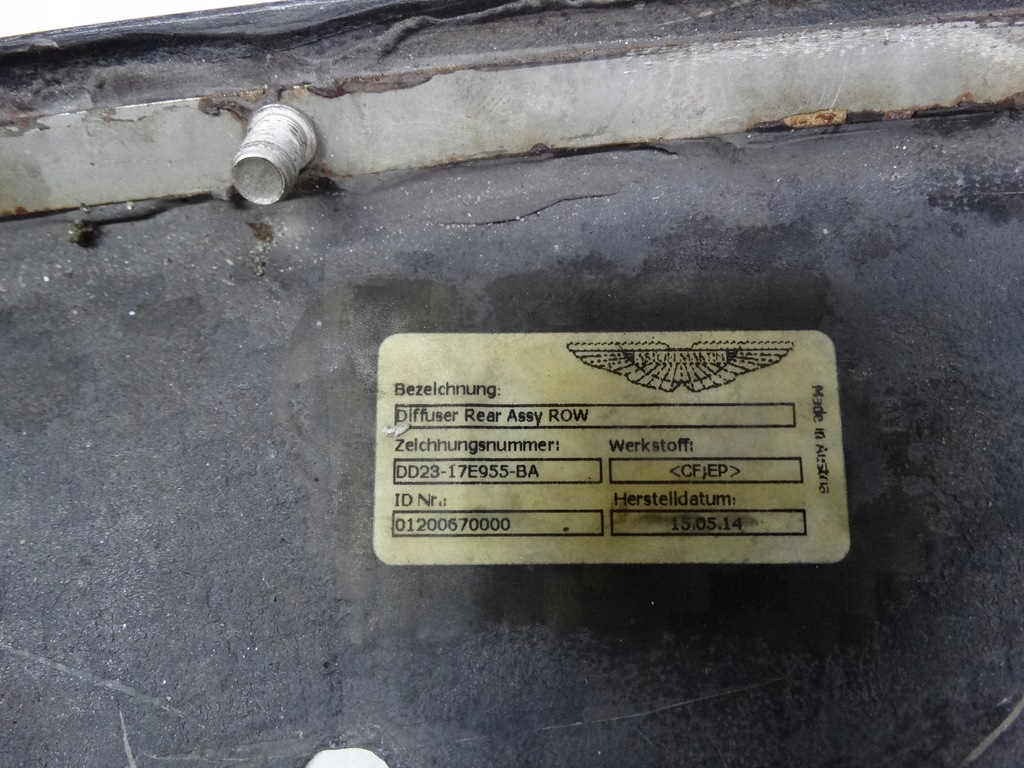 фото №14, Aston martin v12 vantage v8 s lift 11-18 бампер задній карбон ad23-17k835