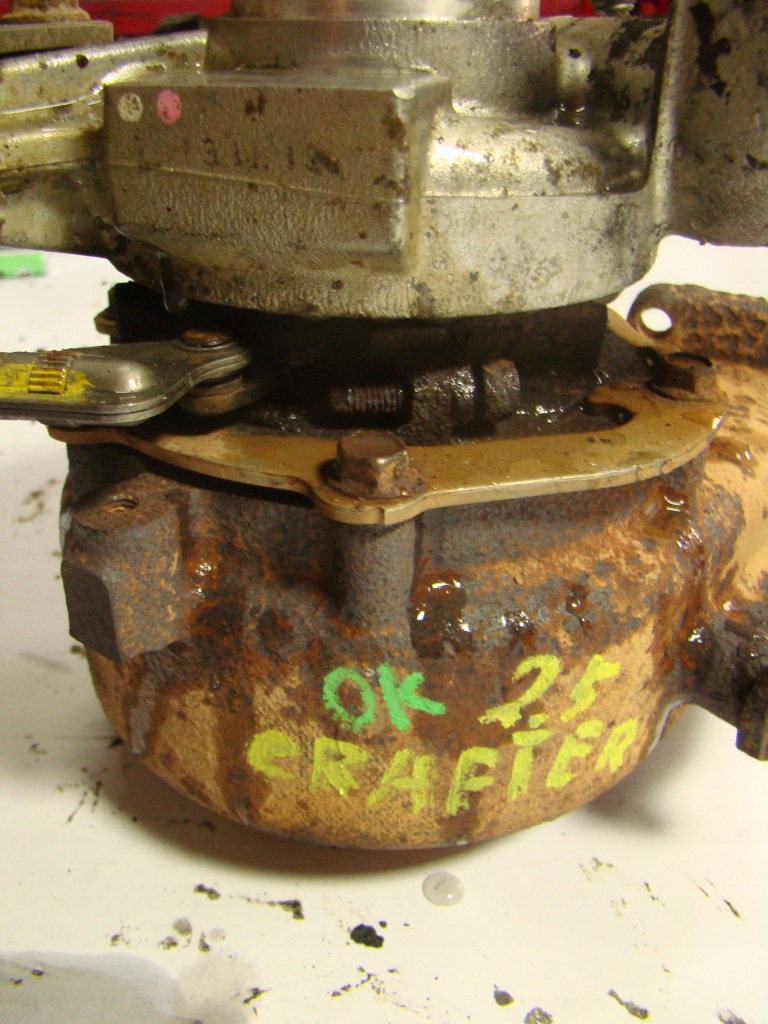 Turbo турбіна vw crafter 2.5 tdi 49377-07535 076145701q стан bdb Зі Шроту