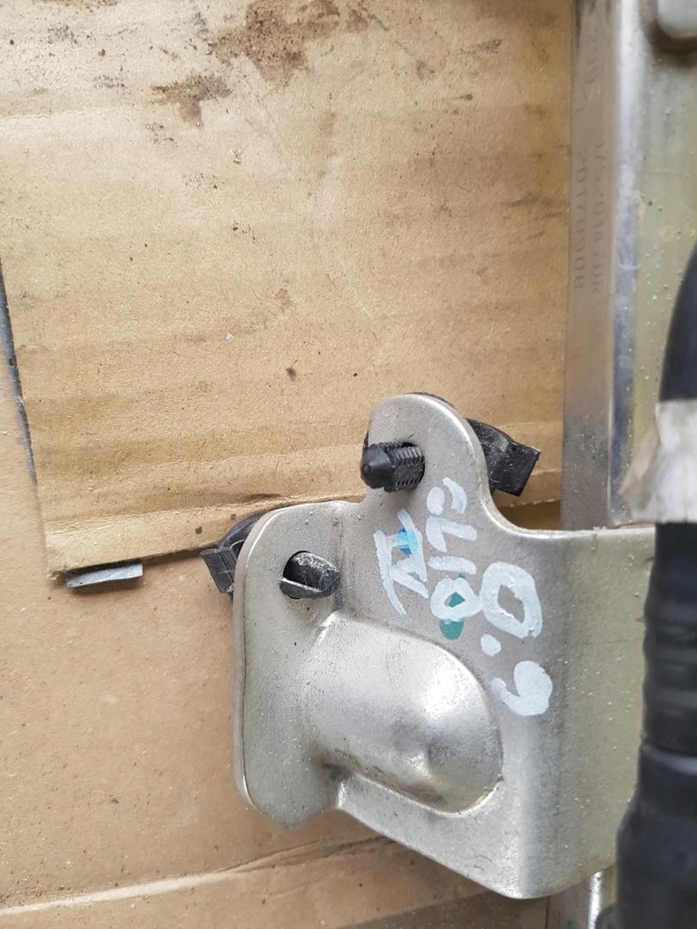 фото №3, Молдинг впрыскная 0.9tce renault clio iv