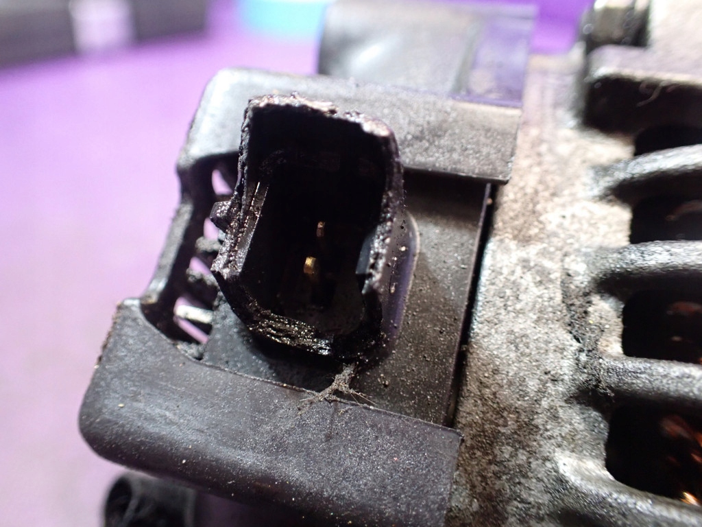 Peugeot 206 02-09 1,4 hdi генератор 9640623580 1042103170 Недорого