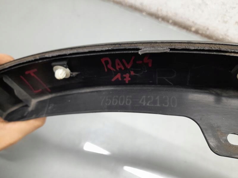 фото №6, Молдинг крила лівий задня toyota rav4 iv 75606-42130