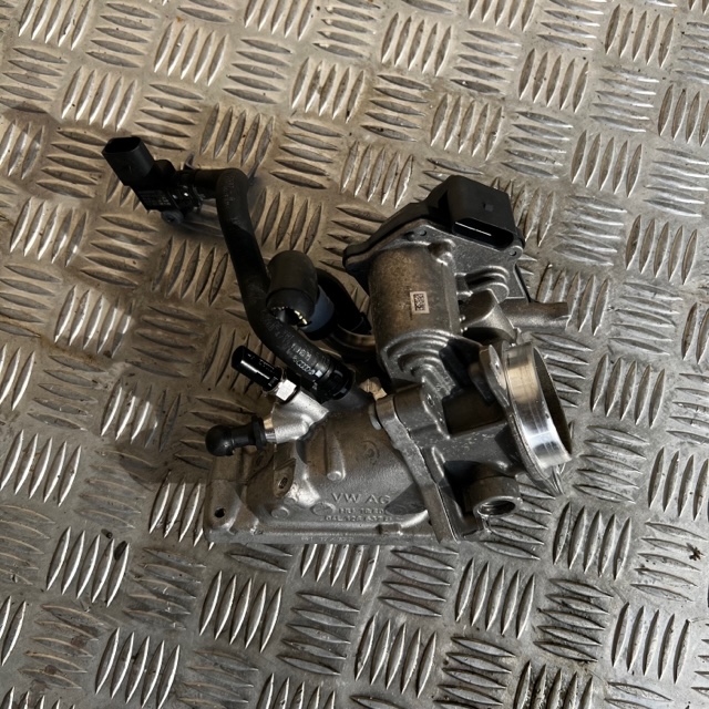 фото №1, Дроссельная заслонка audi vw 04l128537b