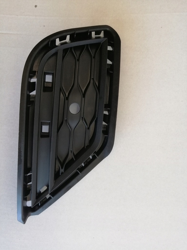 фото №3, Vw t-roc решітка права ліва бампера задня