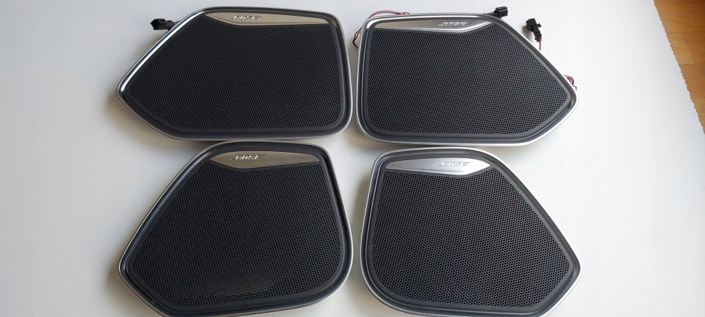 фото №1, Накладки led bose audi q3 8u 8u0035420a