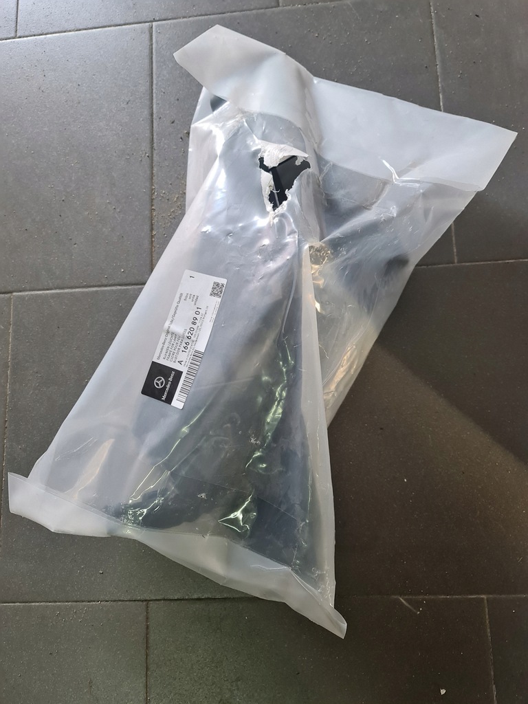 фото №1, Направляющая mercedes x166 gls a1666208901