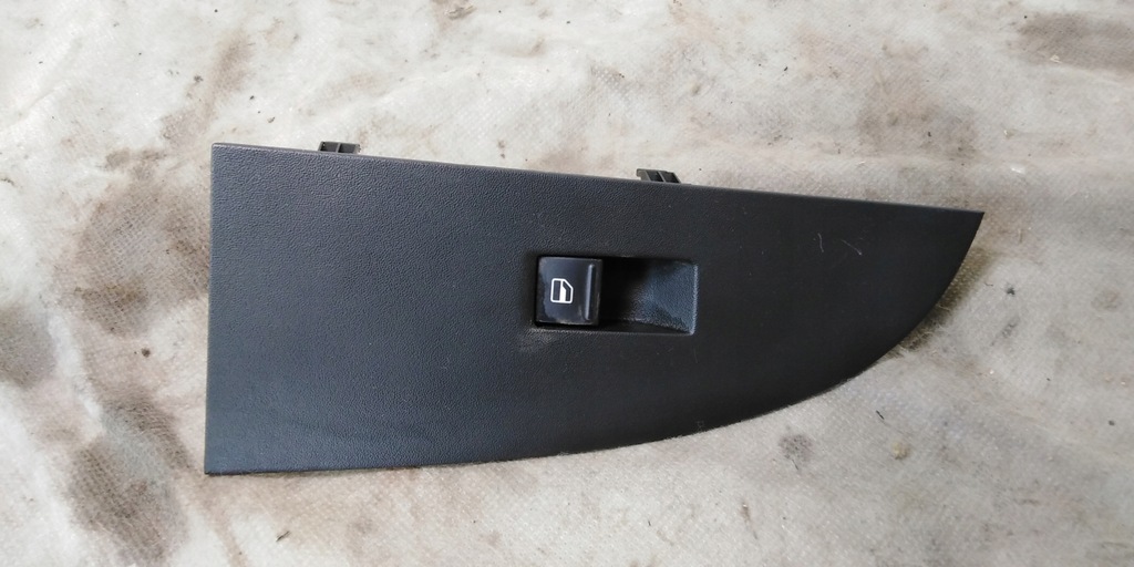 фото №1, Leon ii 08r перемикач скло корпус правий перед