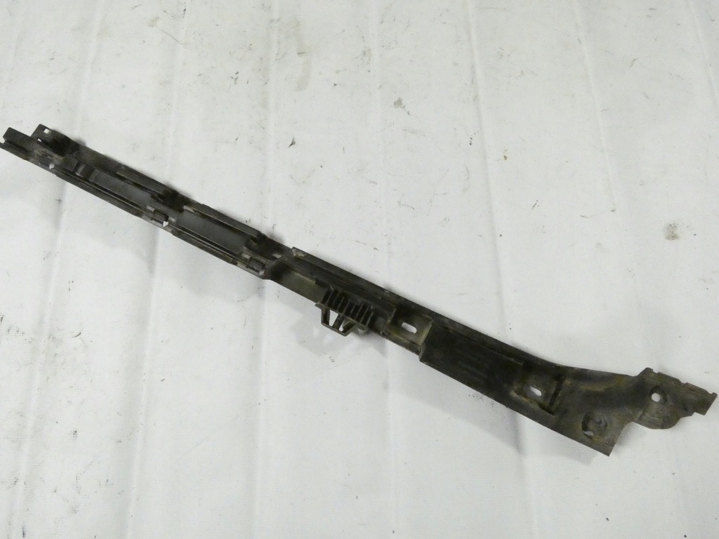 фото №1, Bmw f10 f11 молдинг крепёжная порог левая направляющая порог