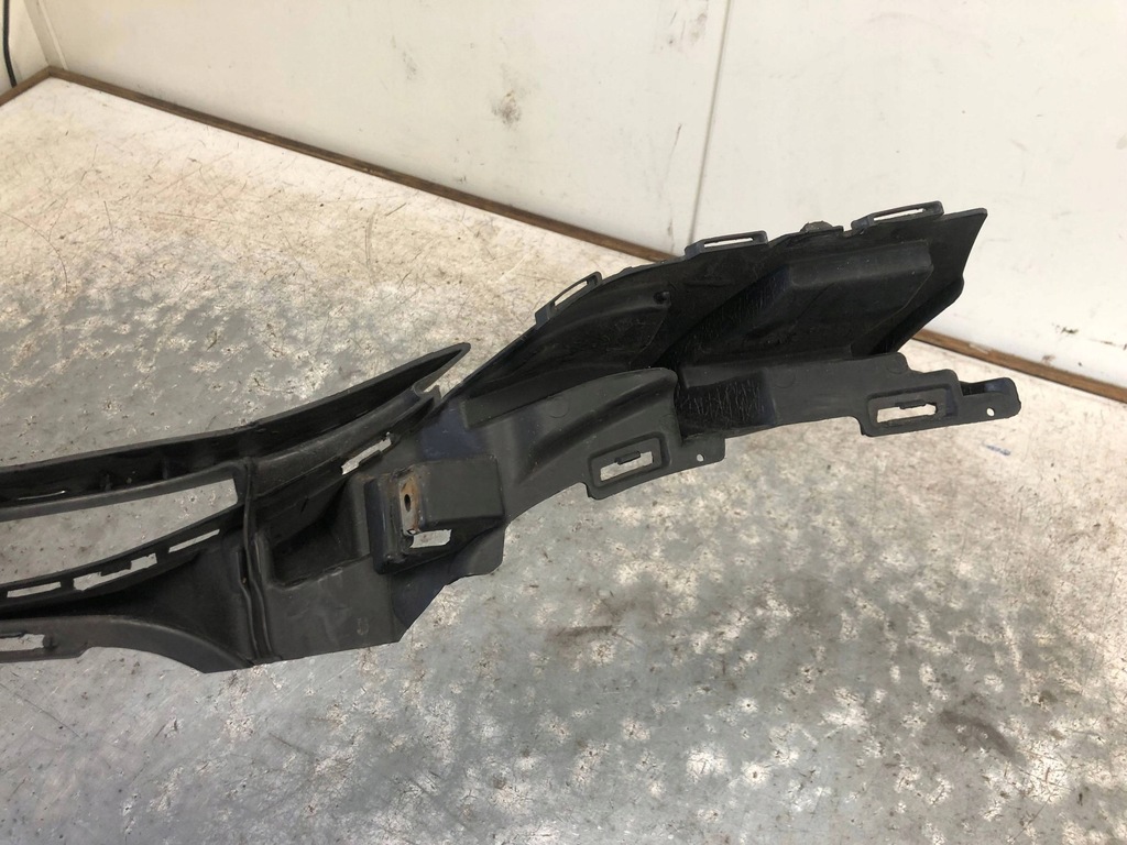 фото №7, Решётка средняя нижняя бампера перед mercedes w205 kombi a2058851065