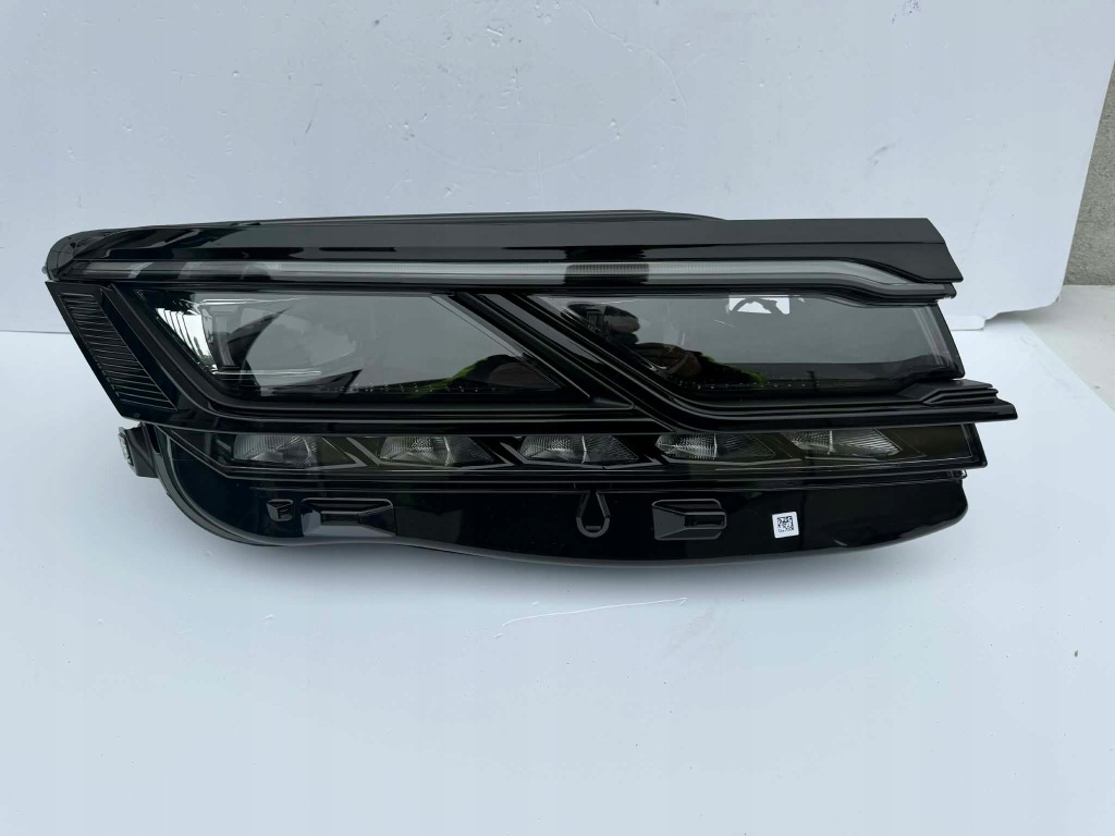 Купить Volkswagen touareg iii 18- лампа правая перед передняя full led nowa оригинальный номер 7851
