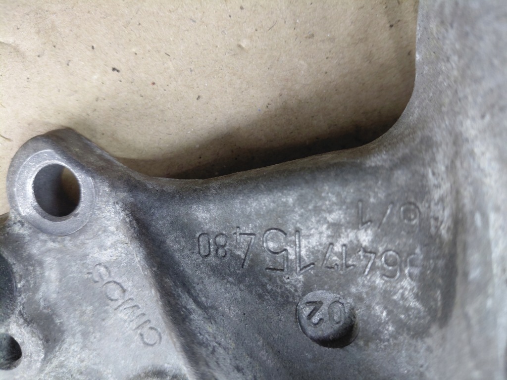 Ford fiesta mk7 1.4 tdci кронштейн кронштейн основание генератора в Украине