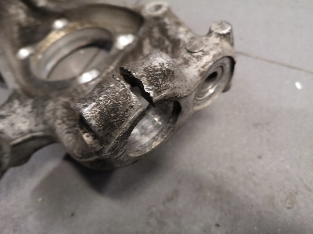 фото №10, Поворотний кулак правий перед audi a4 a5 a6 8k0407258