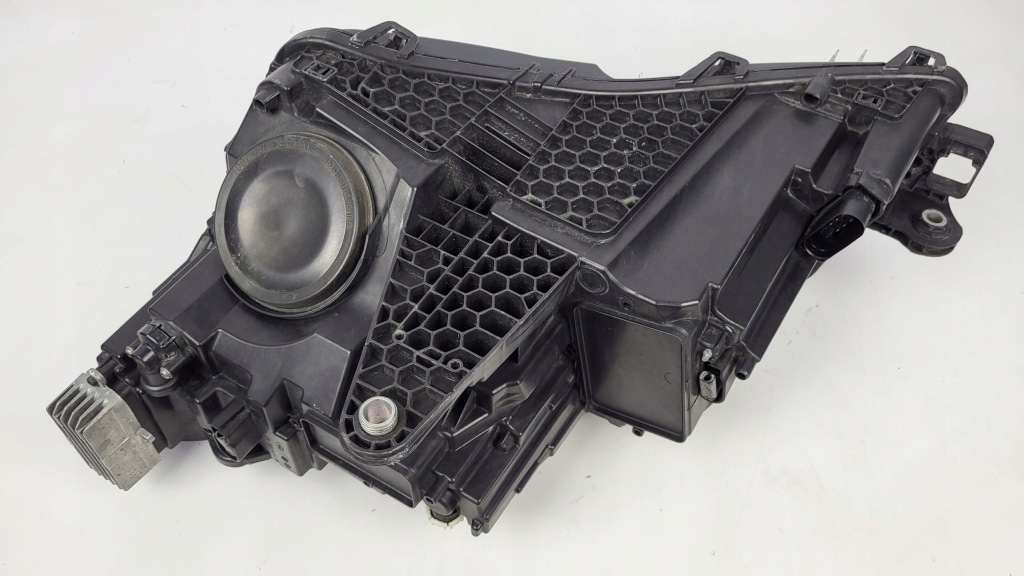 -фара фара перед передняя правый  skoda superb 3 3v 3v1 рестайлинг  full led Цена