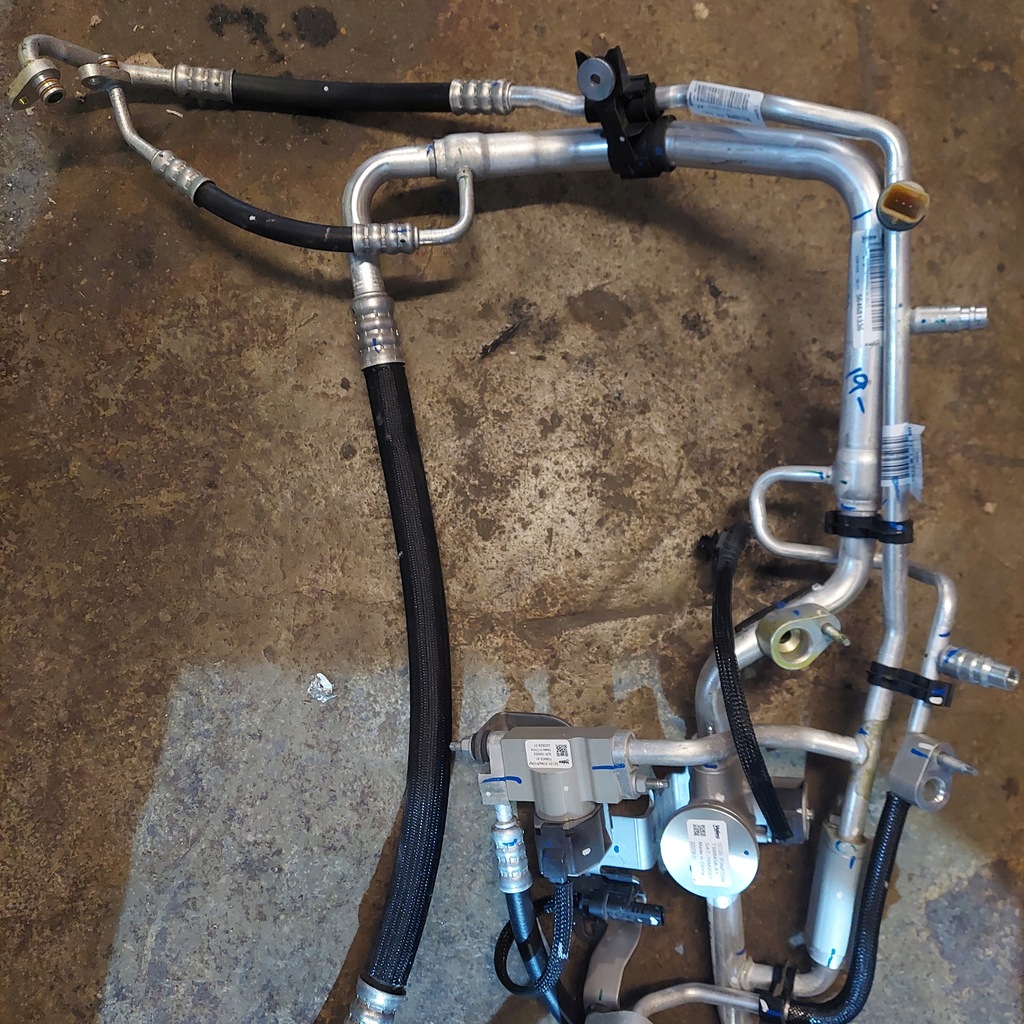 фото №7, E-mokka ii peugeot e-208 ii citroen c4 iii e-c4 трубка шланг кондиционера